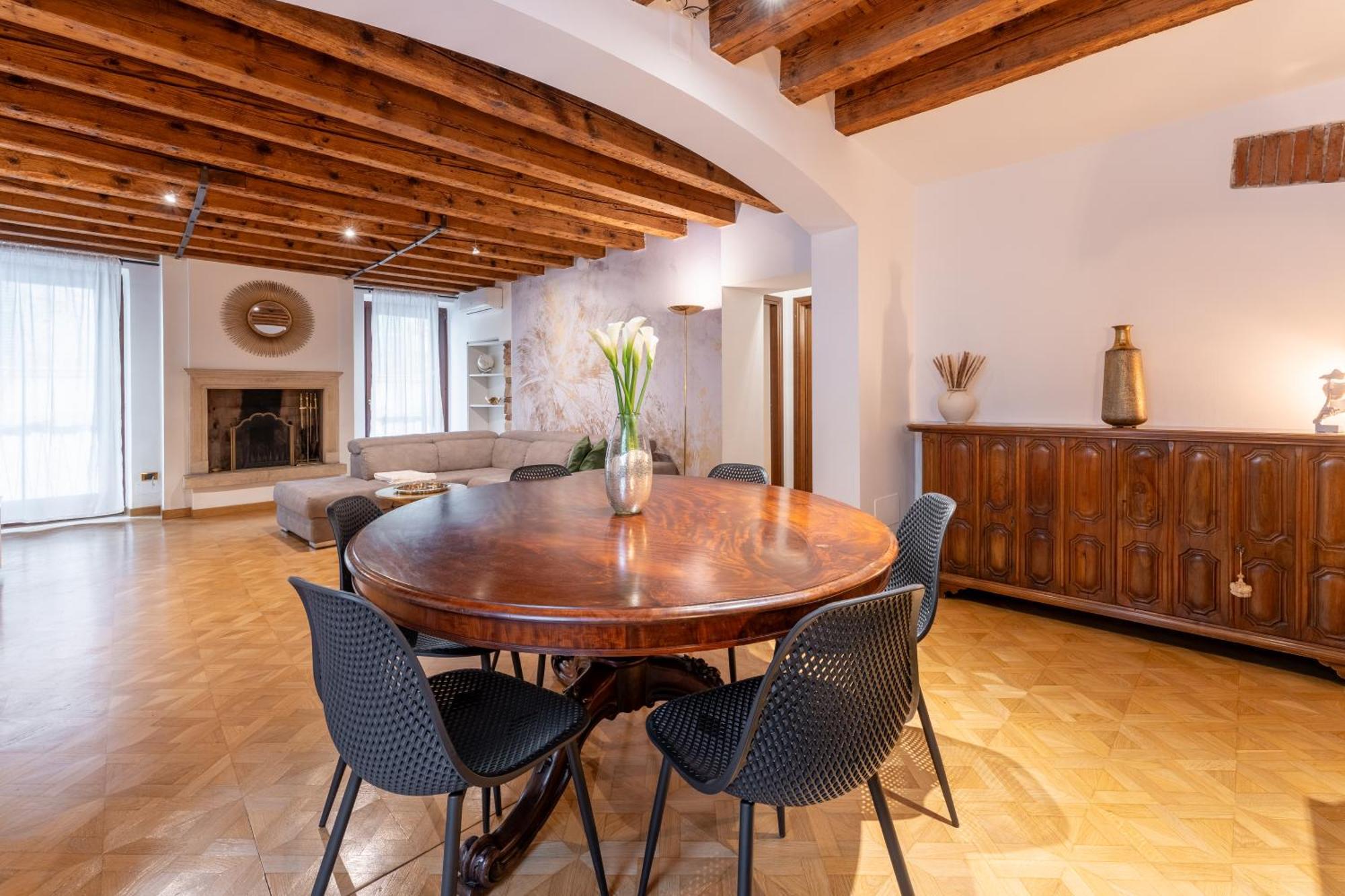 Sgarzerie Luxury Flat 2 Rooms 120Mq Verona Bagian luar foto