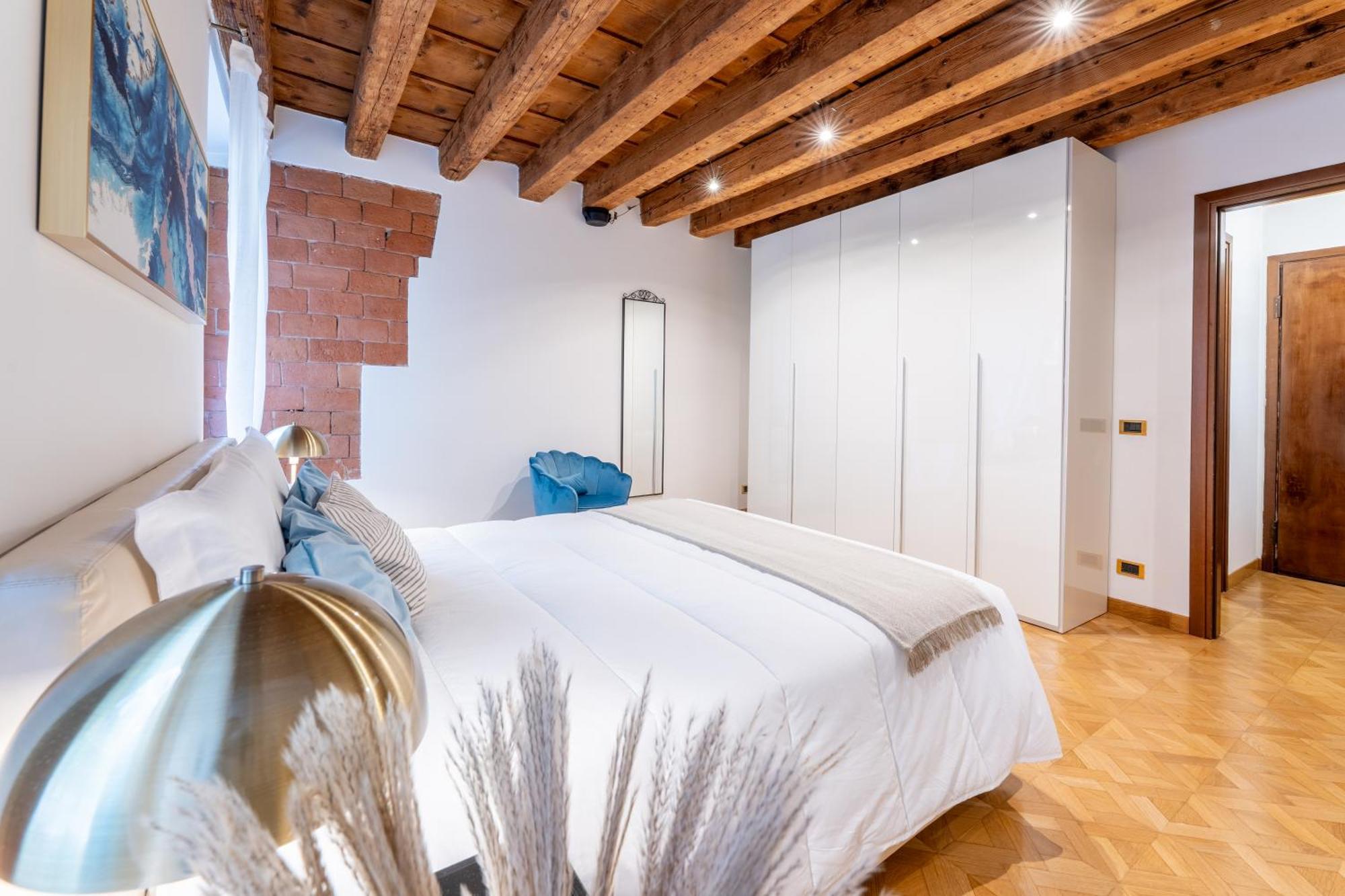 Sgarzerie Luxury Flat 2 Rooms 120Mq Verona Bagian luar foto