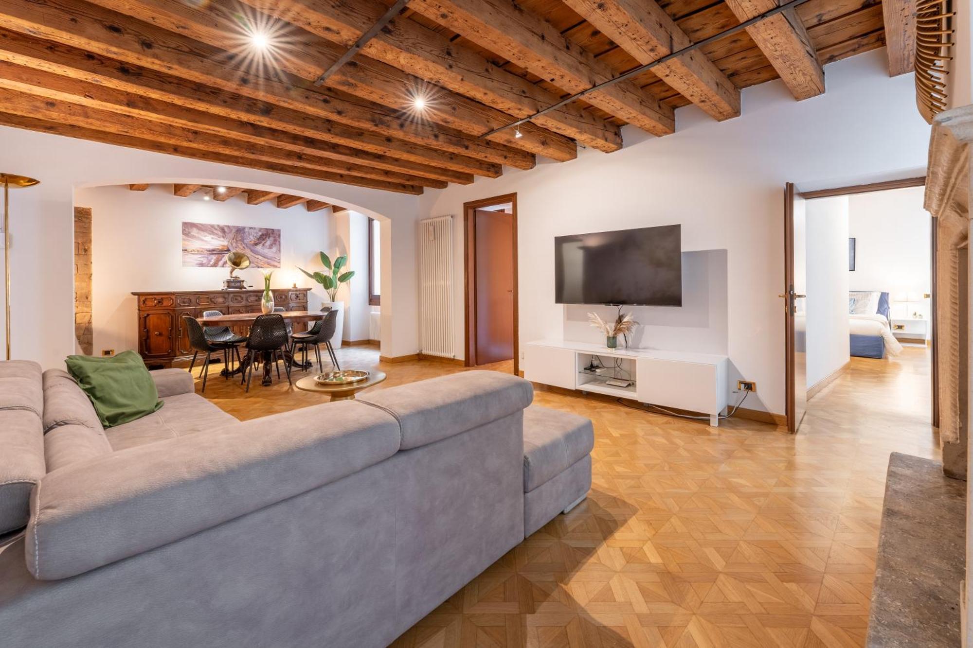 Sgarzerie Luxury Flat 2 Rooms 120Mq Verona Bagian luar foto
