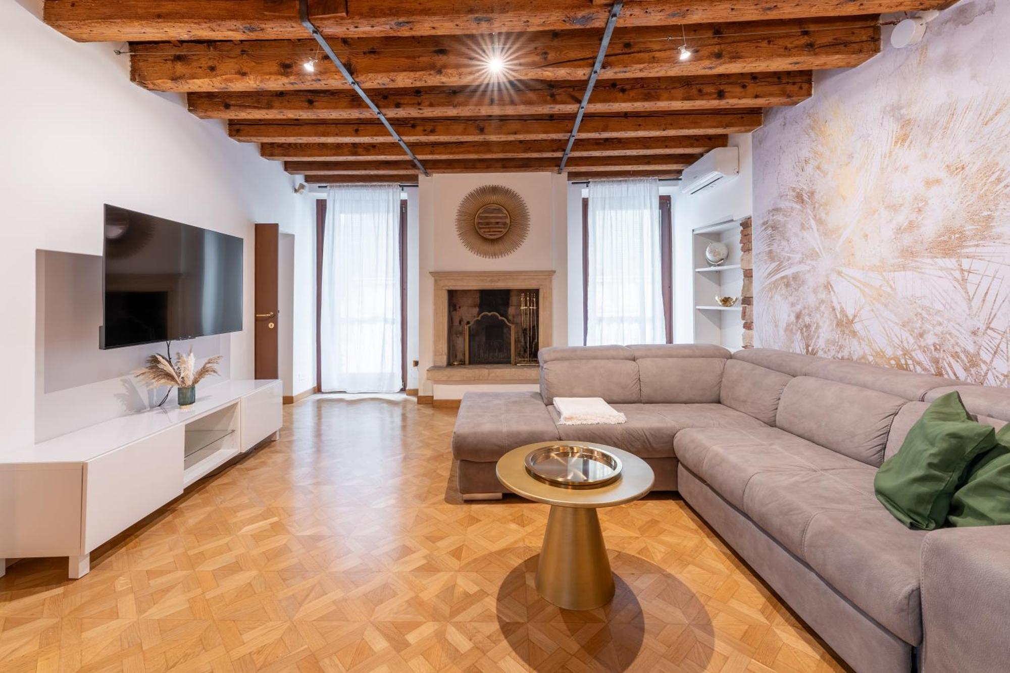 Sgarzerie Luxury Flat 2 Rooms 120Mq Verona Bagian luar foto